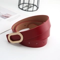 Cinturón vintage de cuero rojo oscuro para mujer con hebilla dorada ovalada y estilo moderno - Rojo