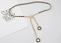 Detail eines gewebten Goldketten-Gürtels mit schwarzem Stoff und Kunstperlen-Cluster - Gold Mit Schwarz Geflochten (Mini-Perle Besetzt)