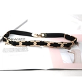 Cintura elastica nera da donna con fibbia decorativa a catena geometrica dorata - Decorazione in Metallo Incrociato