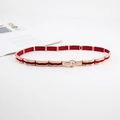 Elegante cintura elastica in metallo dorato e fettuccia rossa con fibbia tonda - Rosso
