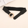 Cintura elastica alta da donna nera con fibbia rotonda dorata testurizzata per abiti - Stile Elastico Con Fibbia Rotonda A Righe