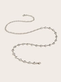 Dettaglio della catena in metallo argento con strass a cuore e chiusura a moschettone - Argento Cuore Strass