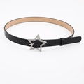 Dettaglio della cintura in pelle nera con fibbia a forma di stella d'argento e strass - Nero