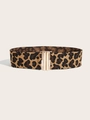 Detalle de cinturón elástico ancho con estampado de leopardo y hebilla dorada metálica - Estampado de leopardo