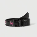 Cintura punk in pelle nera stile Y2K con fiocchi rosa e borchie quadrate decorate - Nero Con Rivetti Rosa e Fiocchi Rosa