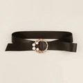 Dettaglio cintura nera con fibbia dorata decorata con quattro perle eleganti - 125cm / Nero