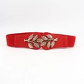 Cinturón elástico rojo para mujer con hebilla decorativa de hoja metálica dorada - Rojo / 65cm