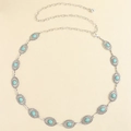 Vue détaillée d'une ceinture chaîne bohème en métal argenté avec incrustations turquoise - Style à Motif Ovale Creux (Style G)