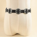 Cintura in pelle nera stile Harajuku con fibbie decorative in argento tipo concho - Nero