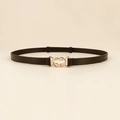 Sottile cintura in pelle nera regolabile con elegante fibbia decorativa in metallo dorato - 19330 Nero