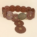 Boho Retro Gürtel aus braunem PU-Leder mit runden Scheiben und gravierter goldener Schnalle - 100cm / Bronze Rotbraun Rundes Dekor