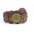 Cintura bohémien in pelle marrone con occhielli metallici e fibbia vintage incisa - 105cm / Bronzo Rosso Marrone