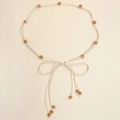 Cinturón trenzado bohemio beige con cuentas de madera y un lazo de mariposa - Estilo Tejido de Lazada / Cuentas de Color Marrón