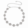 Dettaglio della catena in metallo argento vintage con dischi rotondi a sbalzo e gancio - Argento