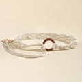 Handgewebter beiger Boho-Taillengürtel mit runder Holzschnalle und eleganten Quasten - Beige