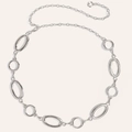 Detailansicht der silbernen Taillenkette mit ovalen Ringen und verstellbarem Karabinerverschluss - Silber