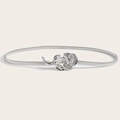 Dettaglio della fibbia a rosa argentata su una cintura metallica elastica da donna - Stile Rosa (HYY19579 Argento)