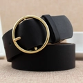 Ceinture noire classique pour femme avec une grande boucle circulaire dorée - Noir