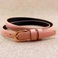Ceinture fine en cuir verni rose pour femme avec boucle métallique fer à cheval dorée - Rose