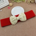 Cintura elastica rossa da donna con un grande fiocco decorato con perle bianche - Rosso