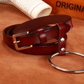 Cintura in pelle rosso scuro con grande anello d'argento e fibbia in metallo - Marrone Rosso
