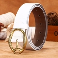 Cinturón de cuero blanco para mujer con hebilla floral de bronce de estilo retro - Blanco