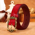 Ceinture vintage en cuir rouge pour femme avec motif floral et boucle en bronze - Rouge