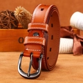 Cintura in pelle marrone con cuciture bianche e fibbia ad ardiglione per jeans - Cammello