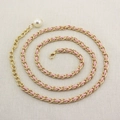 Elegante catena in metallo dorato con cinturino in pelle rosa e ciondolo con perla - Rosa