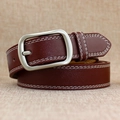 Cintura da donna in pelle bordeaux con fibbia argento e cuciture bianche a contrasto - Marrone Rossastro