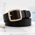 Ceinture classique en cuir noir pour femme avec boucle carrée dorée et texture grainée - Noir