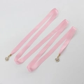 Rosa Satinband-Taillenkette mit goldenem Blumenanhänger und funkelndem Kristall - Rosa