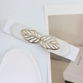 Cintura elastica bianca da donna con elegante fibbia in metallo dorato a forma di foglia - Bianco