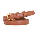 Minimalist tan leather belt with a golden horseshoe buckle and fine stitching - Camel