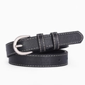 Cintura classica in pelle nera da donna con cuciture bianche a contrasto e fibbia argento - Nero