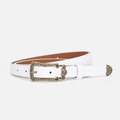 Cintura vintage bianca in ecopelle con fibbia in bronzo incisa e motivi floreali a cuore - Bianco