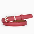 Fine ceinture rouge en cuir pour femme avec boucle dorée polie et détails de qualité - Brun Rouge