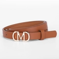 Schmaler brauner Ledergürtel für Damen mit goldener CMD-Schnalle und feiner Textur - Camel