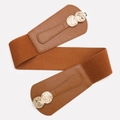 Elastischer breiter Taillengürtel in Karamellbraun mit goldener Münzschnalle für Damen - Camel