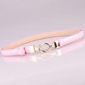 Schmaler rosa Lackleder-Gürtel für Damen mit modischer goldener Doppelring-Schnalle - Verstellbar / Rosa