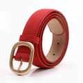 Cintura da donna in pelle nabuk rossa con fibbia quadrata dorata spazzolata opaca - Rosso