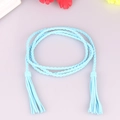 Sottile cintura intrecciata azzurra da donna con eleganti nappine in pelle scamosciata - Azzurro