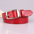 Cintura minimalista in pelle rossa da donna con fibbia rettangolare in oro lucido - Fibbia Dorata Rosso