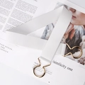 Minimalistischer weißer elastischer Flechtgürtel für Damen mit goldener Metallschnalle - Weiß