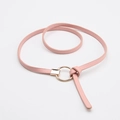 Sottile cintura rosa in pelle da donna con fibbia rotonda dorata minimalista - Rosa