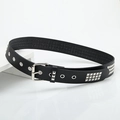 Ceinture punk noire avec clous pyramides argentés et boucle en métal classique - 102cm / Noir