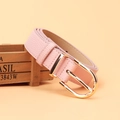 Cintura da donna in pelle rosa chiaro con fibbia a U in metallo dorato stile bambù - Rosa