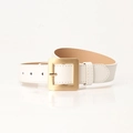 Cinturón minimalista de cuero blanco para mujer con elegante hebilla cuadrada dorada - Blanco