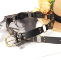 Cinturón vintage de cuero sintético negro con anillas de bronce y tachuelas sol - Negro