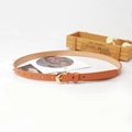 Ceinture fine en cuir PU marron caramel pour femme avec boucle ardillon en métal doré - Chameau